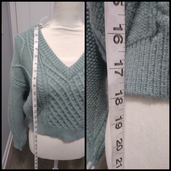 *SOLD* Slouchy V-Neck Ribbed Cable Knit Sweater in Sage, Size 4 Tall - Picture 6 of 10
